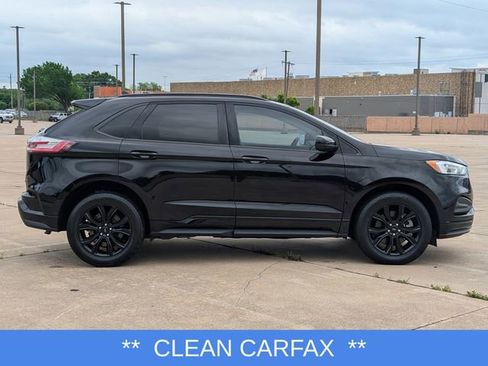 Used 2022 Ford Edge SE w/ Black Appearance Package image 2