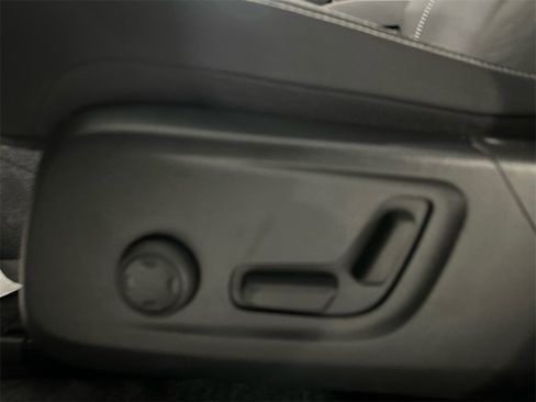 Certified 2023 Volvo C40 P8 Recharge Ultimate w/ Protection Package Premier image 11