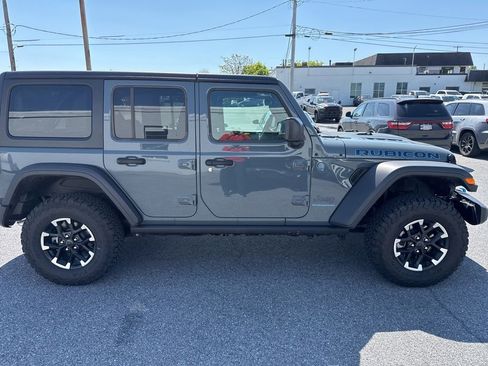 Used 2025 Jeep Wrangler Unlimited Rubicon 4xe AWD/4WD image 13