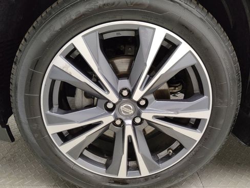 Used 2018 Nissan Pathfinder Platinum w/ Cargo Package AWD/4WD image 31