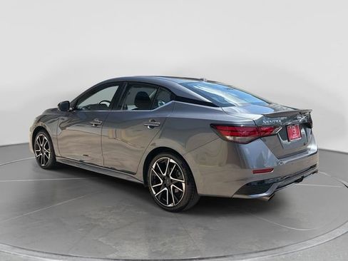 Used 2025 Nissan Sentra SR FWD image 6