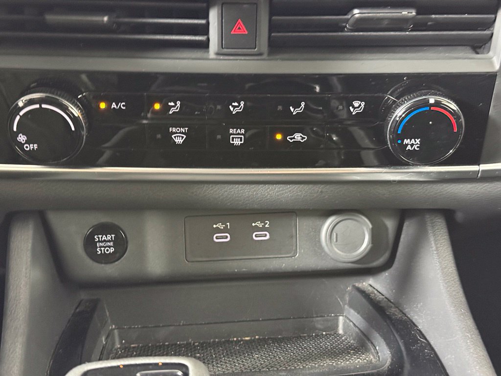 Used 2025 Nissan Rogue S AWD/4WD image 15