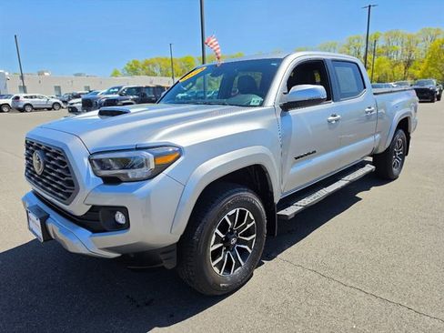 Used 2023 Toyota Tacoma TRD Sport w/ TRD Premium Sport Package AWD/4WD image 3
