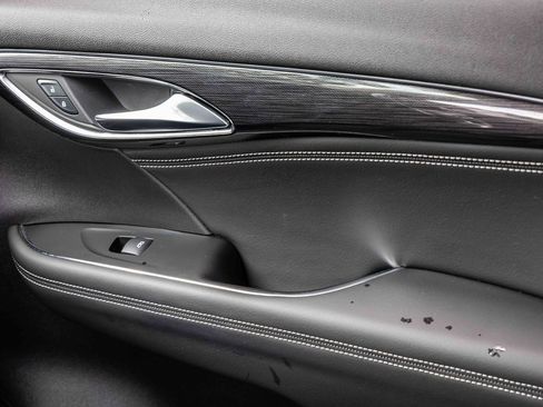 Used 2023 Buick Envision Essence image 16