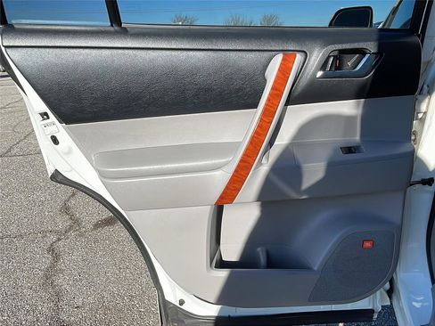 Used 2009 Toyota Highlander Limited image 17