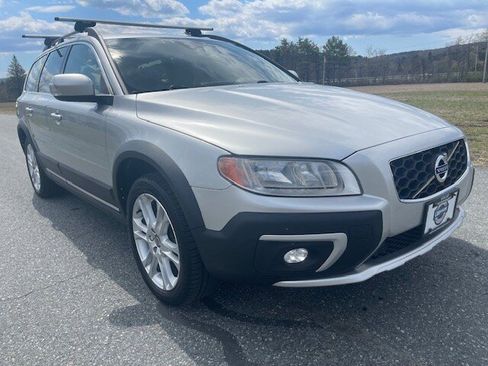 Used 2016 Volvo XC70 T5 Premier w/ Proximity Package AWD/4WD image 6