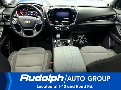 Used 2021 Chevrolet Traverse LT image 12