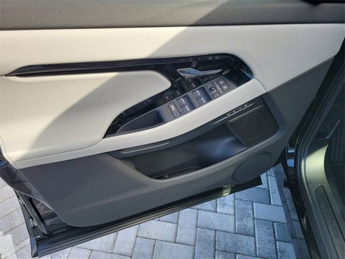 New 2026 Land Rover Range Rover Evoque S image 23