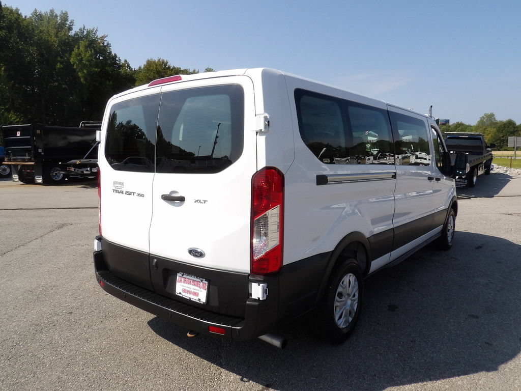 Used 2023 Ford Transit 350 XLT RWD image 7