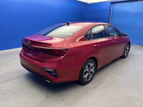 Used 2021 Kia Forte LXS FWD image 7