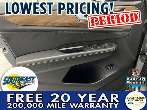 Used 2025 Volkswagen Atlas SE image 11