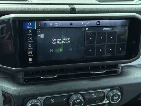 Certified 2025 Jeep Gladiator Sport AWD/4WD image 23