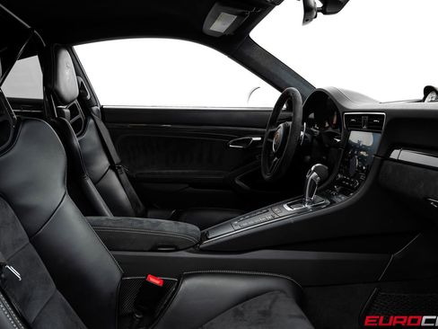 Used 2018 Porsche 911 GT3 image 39