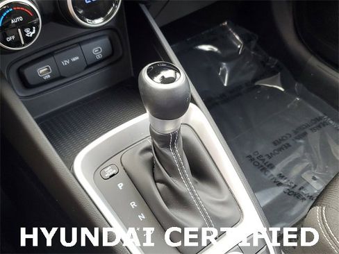 Certified 2023 Hyundai Venue SEL image 20