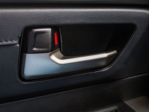 Used 2025 Toyota Tundra Limited image 9