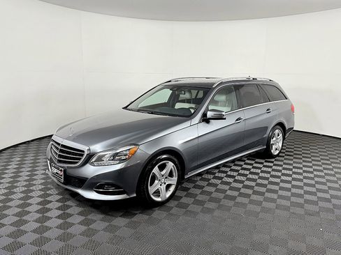 Used 2016 Mercedes-Benz E 350 4MATIC Luxury Wagon image 48