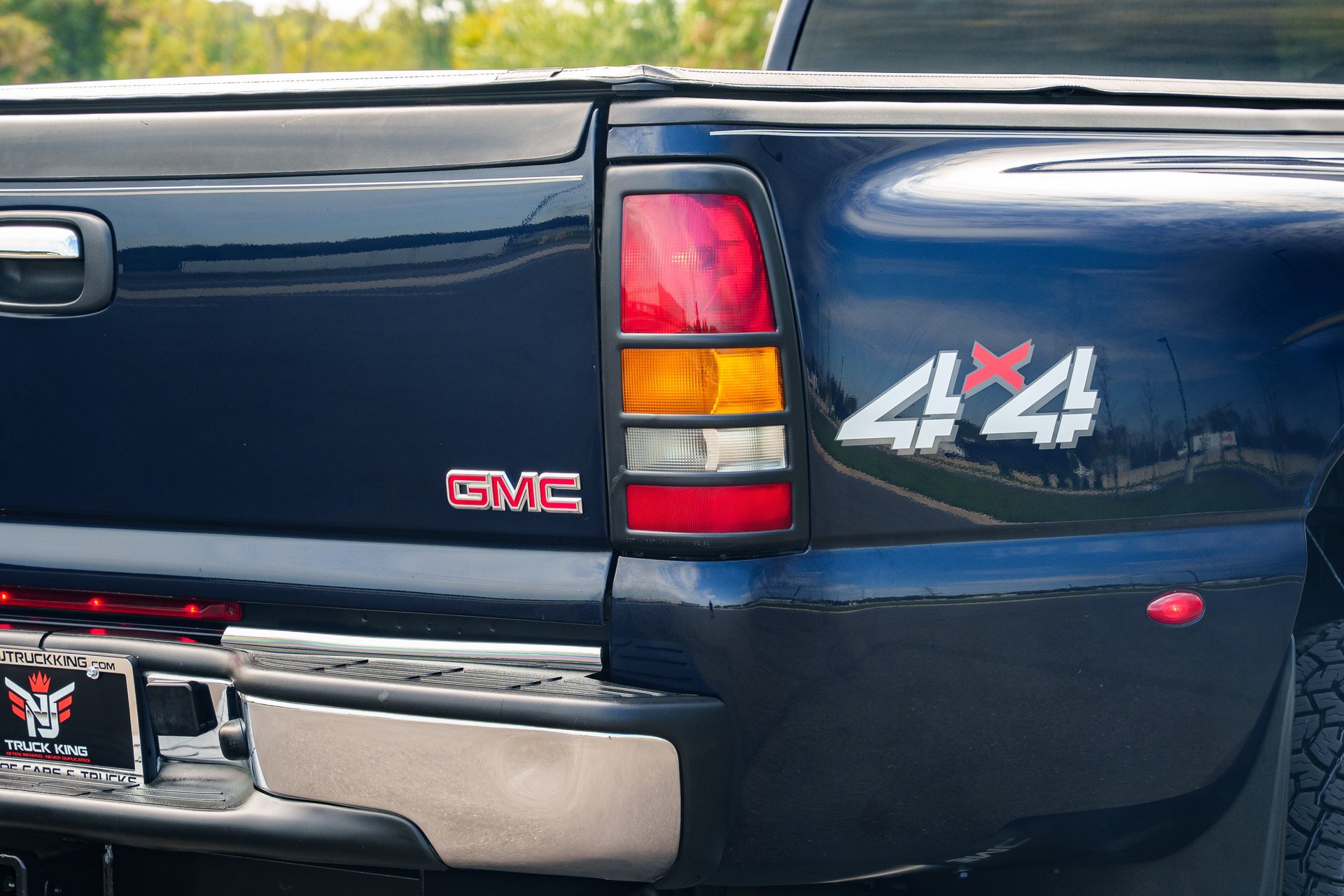 Used 2006 GMC Sierra 3500 SLE w/ Heavy-Duty Power Package AWD/4WD image 24