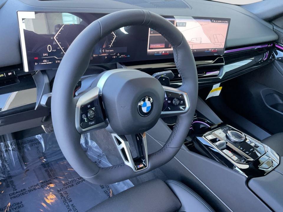 Used 2026 BMW 530i xDrive w/ M Sport Package AWD/4WD image 10