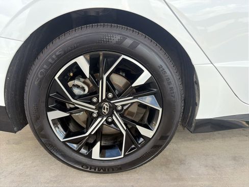 Used 2025 Hyundai Sonata SEL FWD image 24