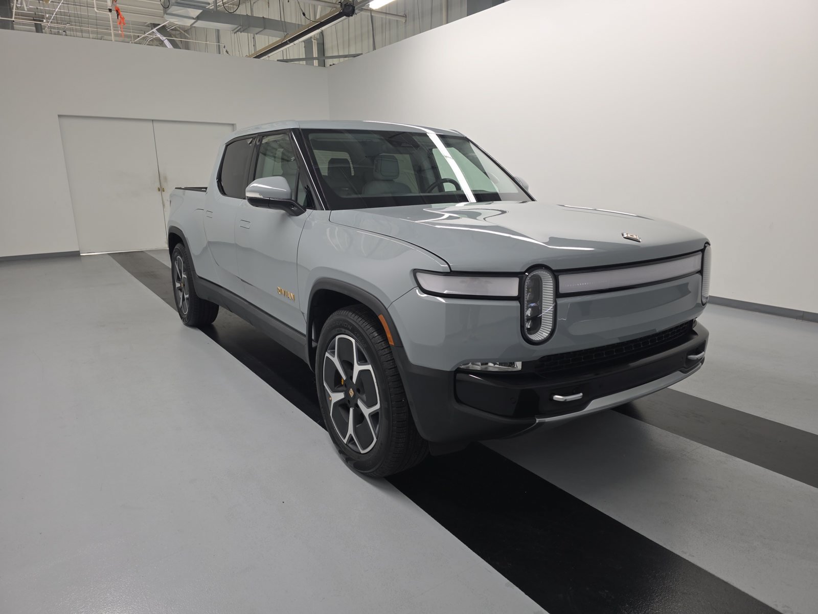 Used 2023 Rivian R1T Adventure Quad AWD/4WD image 7