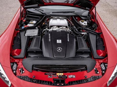 Used 2018 Mercedes-Benz AMG GT Roadster image 15