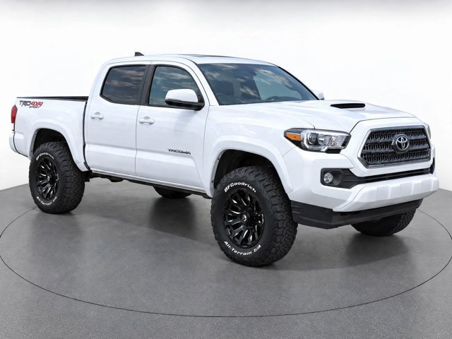 Used 2017 Toyota Tacoma TRD Sport w/ Premium & Technology Package AWD/4WD image 11