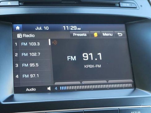 Used 2018 Hyundai Santa Fe SE FWD image 17