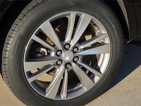 Used 2020 Cadillac XT6 Premium Luxury image 10