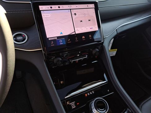 New 2025 Jeep Grand Cherokee Limited image 6