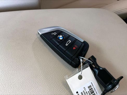 Used 2019 BMW X3 sDrive30i w/ Premium Package image 14