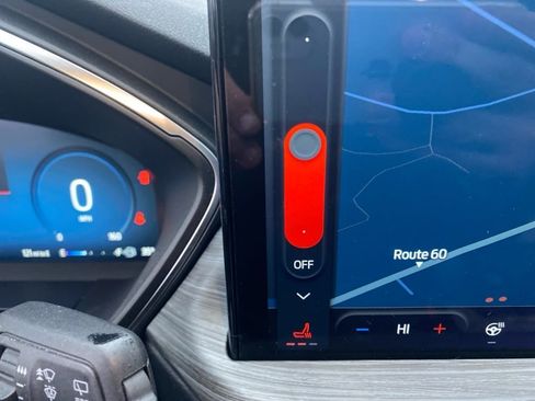 Used 2023 Ford Escape Platinum w/ Premium Technology Package image 15