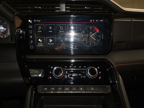 Certified 2024 GMC Sierra 1500 AT4 w/ Technology Package image 18