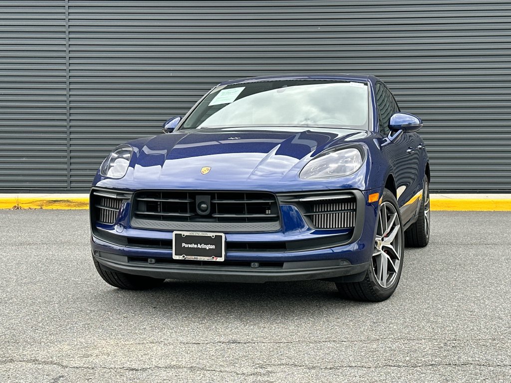 Certified 2024 Porsche Macan S AWD/4WD image 1