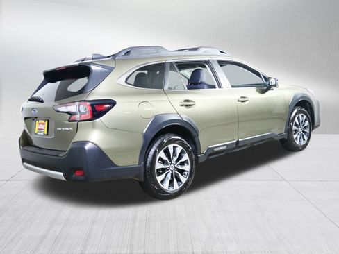 Used 2025 Subaru Outback Limited image 7