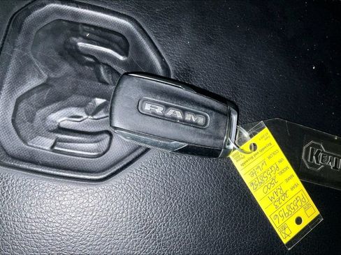Used 2023 RAM 2500 Laramie AWD/4WD image 13