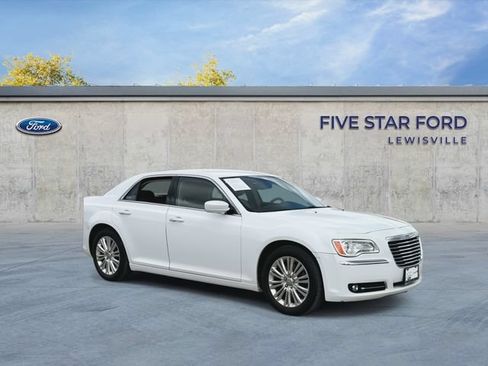 Used 2014 Chrysler 300 AWD w/ Driver Convenience Group image 2