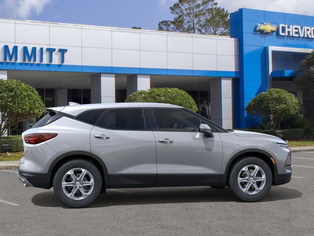 New 2026 Chevrolet Blazer LT FWD image 5