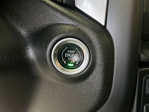 Used 2021 Chevrolet Silverado 1500 LT w/ Z71 Off-Road Package image 26