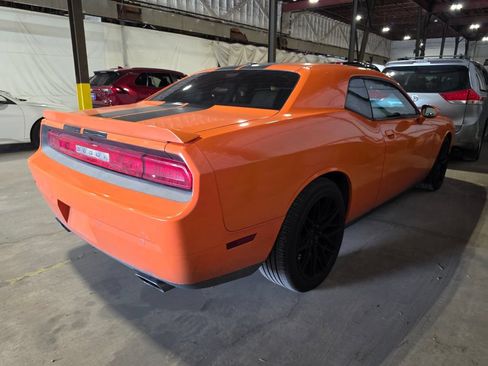 Used 2014 Dodge Challenger R/T Plus RWD image 2