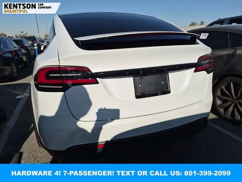 Used 2023 Tesla Model X image 3