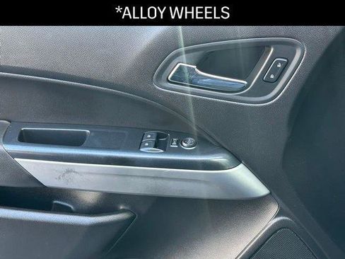 Used 2016 Chevrolet Colorado LT w/ LT Convenience Package image 12