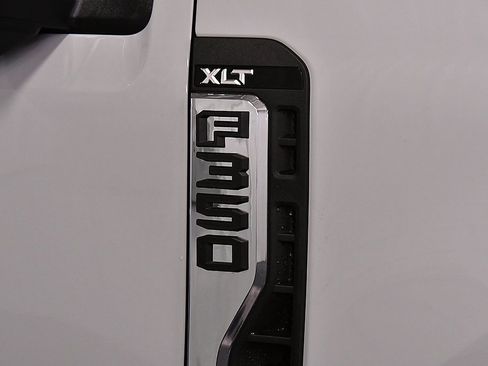 New 2026 Ford F350 XLT w/ 360-Degree Camera Package image 10
