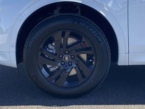 New 2025 Land Rover Discovery Sport S AWD/4WD image 23