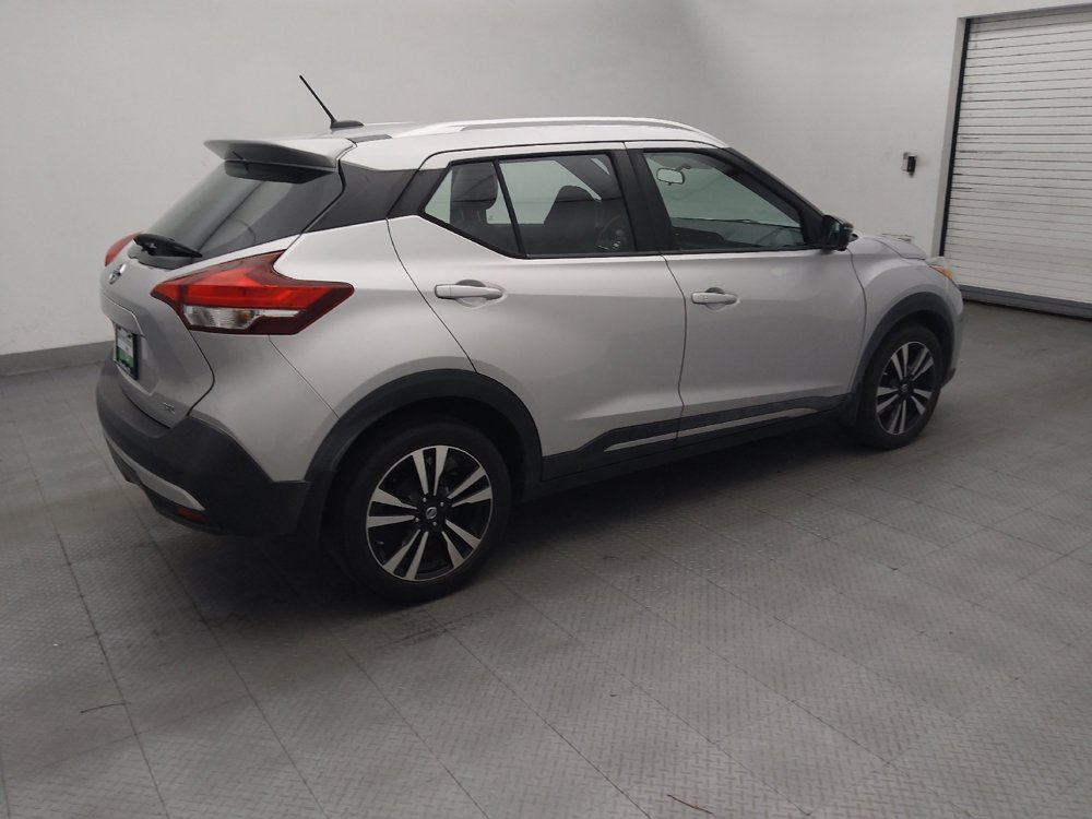 Used 2019 Nissan Kicks SR w/ SR Premium Package FWD image 10