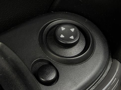 Used 2018 MINI Cooper 4-Door Hardtop FWD image 40