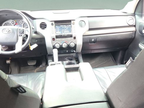 Used 2016 Toyota Tundra image 12