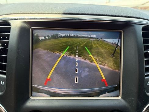 Used 2016 Jeep Grand Cherokee Limited image 21