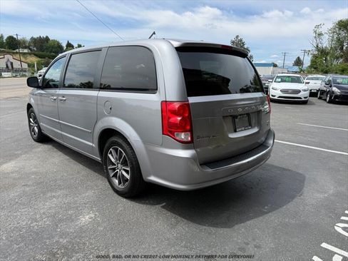 Used 2015 Dodge Grand Caravan R/T FWD image 5