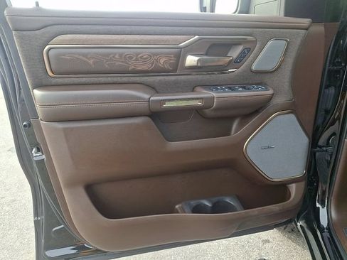 Used 2025 RAM 1500 Limited AWD/4WD image 12