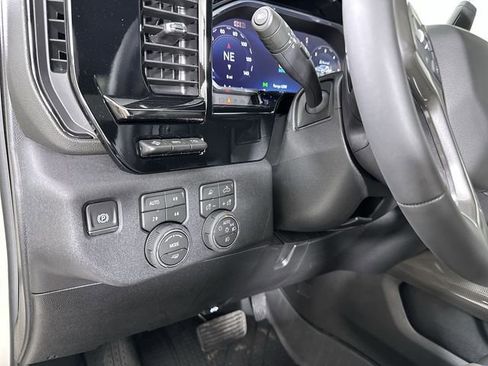 New 2026 Chevrolet Silverado 2500 ZR2 AWD/4WD image 18